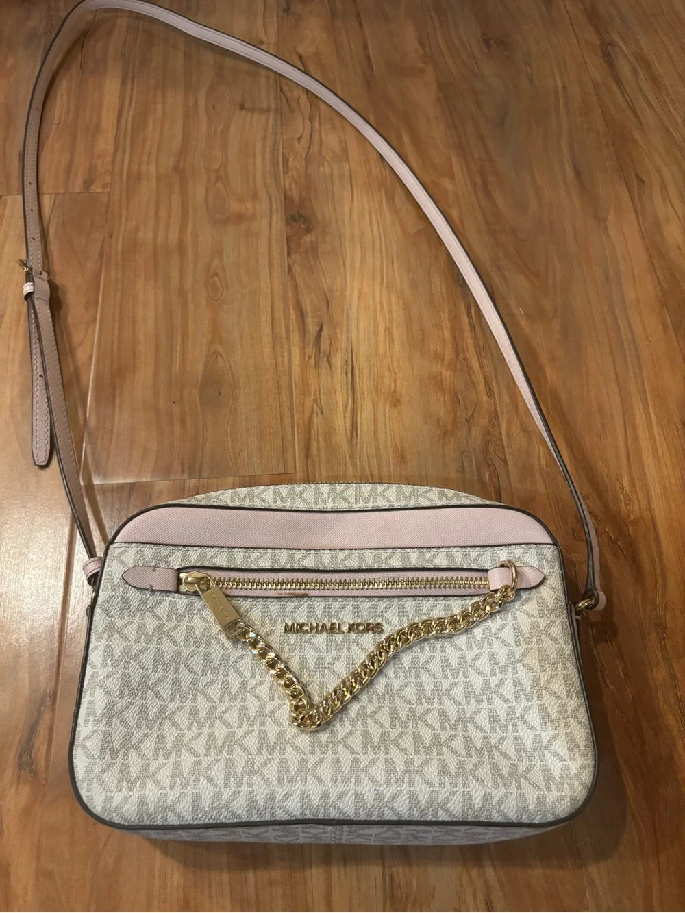 Michael Kors Ivory Logo Crossbody with Pink Trim and Gold Chain